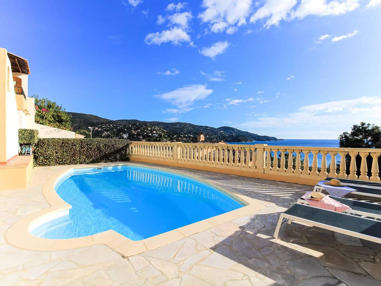 Villa pour 8 Personnes dans Pramousquier, Le Lavandou