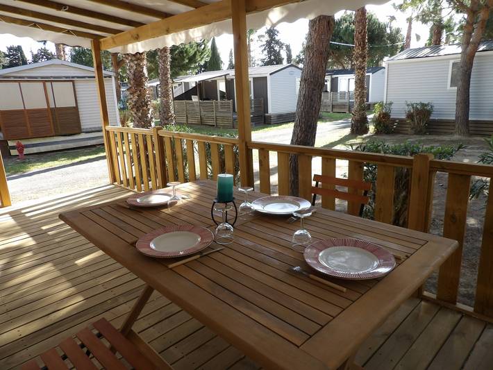 Camping pour 6 personnes, avec terrasse ainsi que piscine et jardin, animaux acceptés à Saint-Cyprien - 2