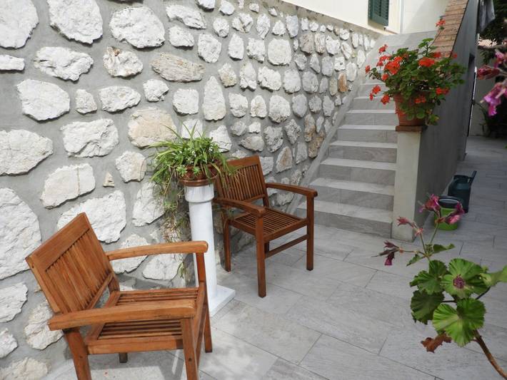 Gîte pour 2 personnes, avec jardin et terrasse à Saint-Laurent-du-Var - 3