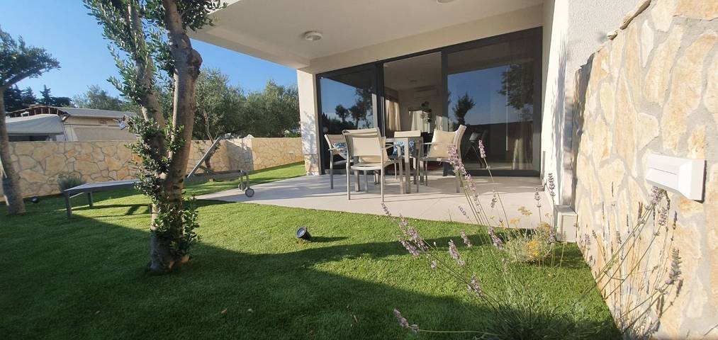 Appartement entier, Appartement de vacances pour 4 personnes avec jardin in Sveti Filip i Jakov, Općina Sveti Filip i Jakov