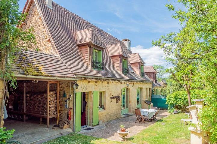 Gîte pour 6 personnes, avec jardin à Sergeac