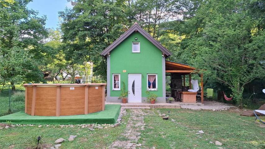 Domek letniskowy dla 5 osób, z widok i widok na jezioro oraz basen i ogród, zwierzęta dozwolone w Chorwacja