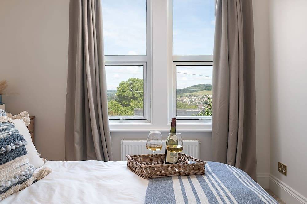 Lucknow Cottage  - pet friendly in Rodborough, near Stroud in Stroud, Gloucestershire