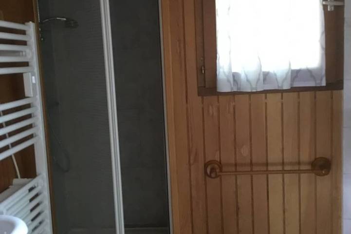 Gîte pour 6 personnes, avec jardin et balcon à Montsauche-les-Settons - 4