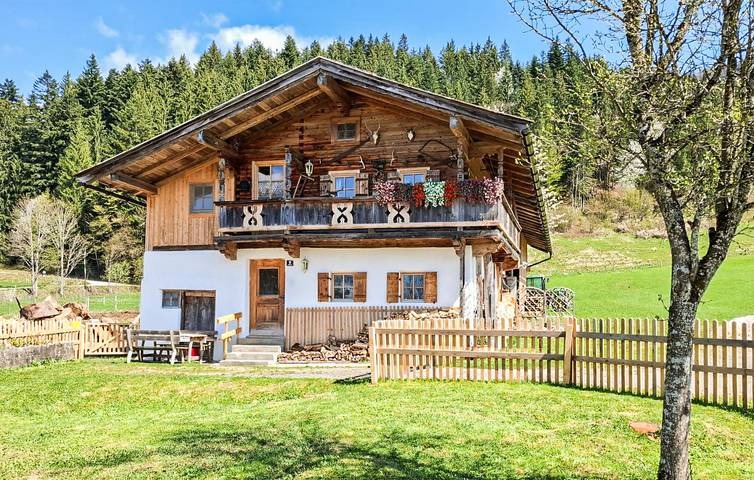Gezellig skiappartement met wifi en parkeerplaats in Schwendt in Schwendt, Kaisergebirge
