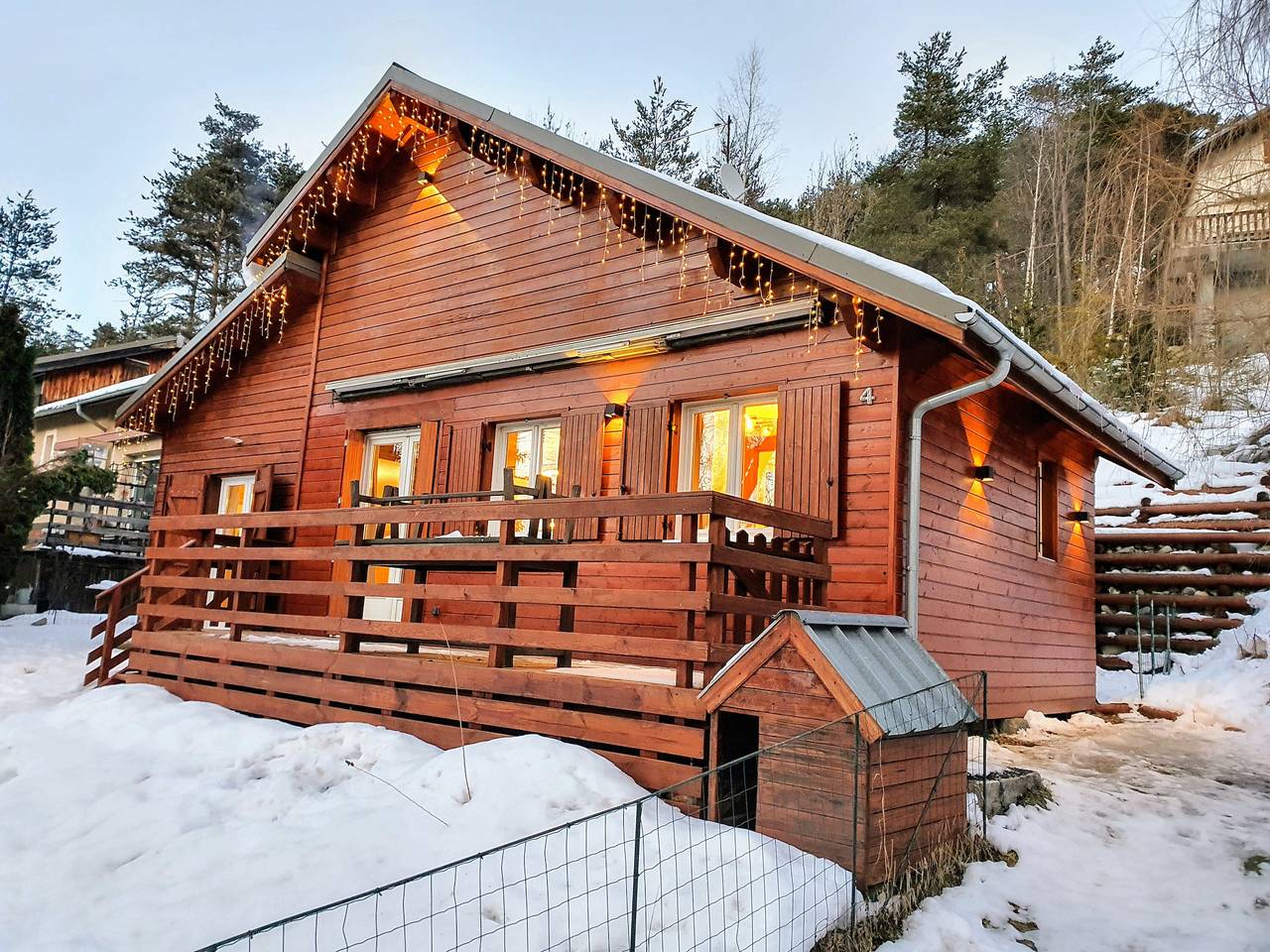 Maison de Vacances 'Entier Avec Spa 6 Personnes' avec Vue sur la Montagne, Wi-Fi et Climatisation in Seyne-les-Alpes, Alpes-de-Haute-Provence