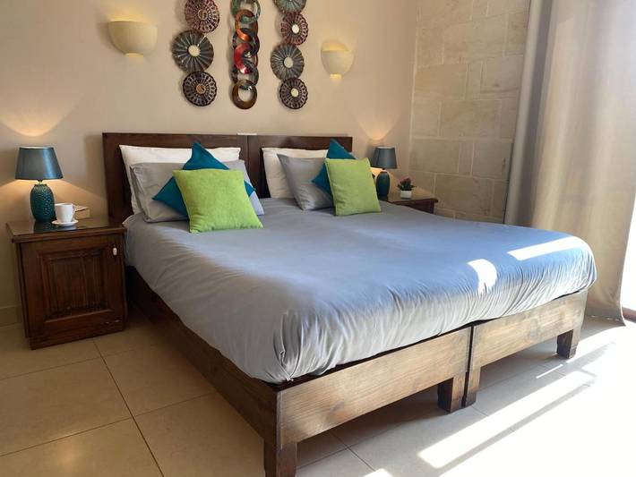 Chambre d’hôte pour 2 personnes, avec vue ainsi que piscine et balcon dans Xaghra - 4