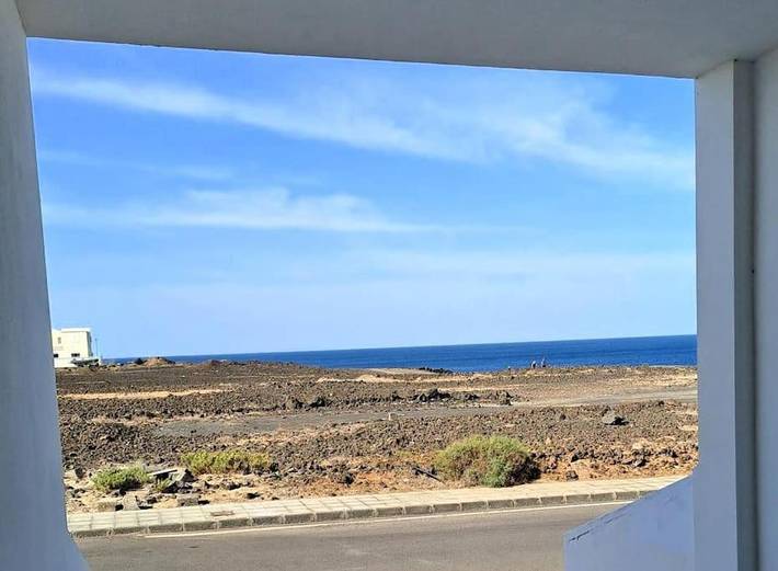 Gîte pour 4 personnes, avec vue et terrasse à La Santa - 4