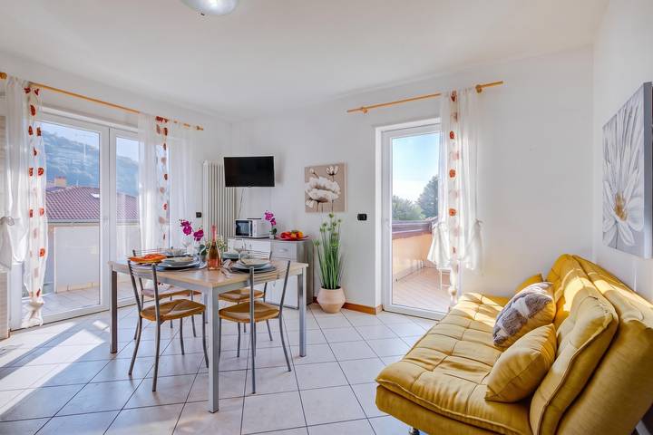 Apartamento entero, Agritur Laura- Oasi di luce 5 with Shared Garden in Torbole, Nago-Torbole