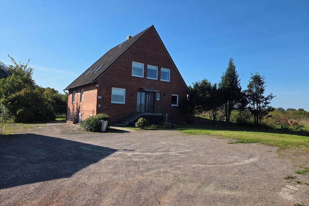 Alleinlage mit 8 Zimmer und 10 Betten, mit einer Großfamilie unterwegs sein! in Bargteheide, Kreis Stormarn