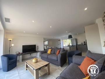 Gîte pour 10 personnes, avec jardin à Camélas