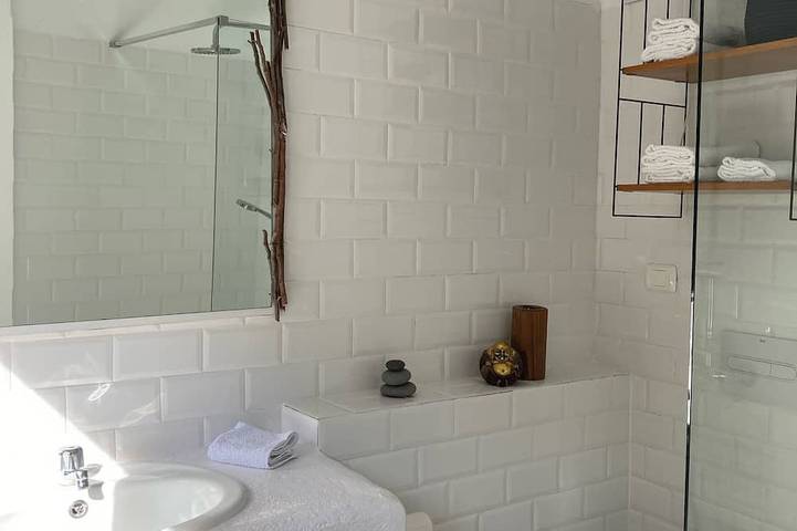 Appartement entier, Small, pretty apartment on a finca, just 4 km from San Sebastián in San Sebastián de la Gomera, La Gomera