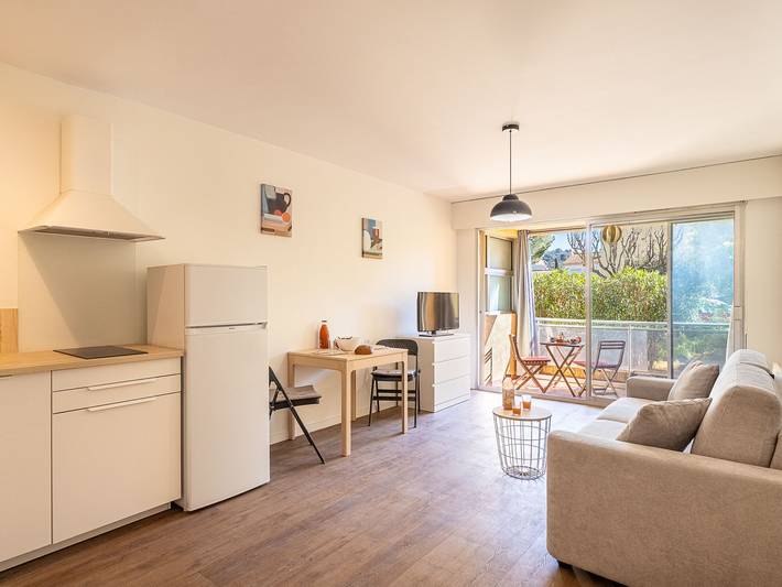 Apartamento entero, Les Boutons d'Or in Sanary-sur-Mer, Costa mediterránea (Francia)