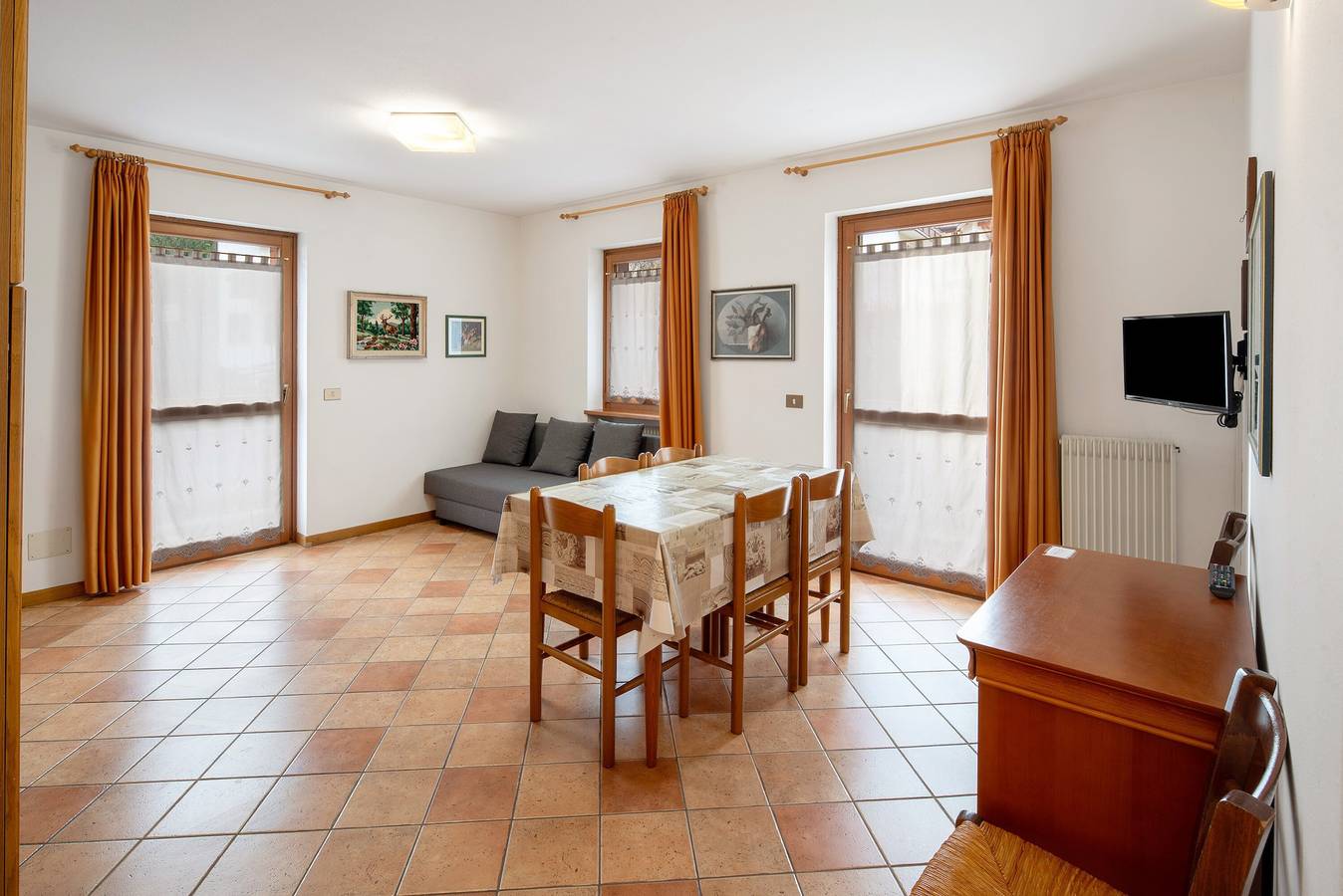Entire apartment, Apartment 'Residence Malibu Appartamento 7' with Mountain View and Wi-Fi in Falcade, Dolomiti Superski