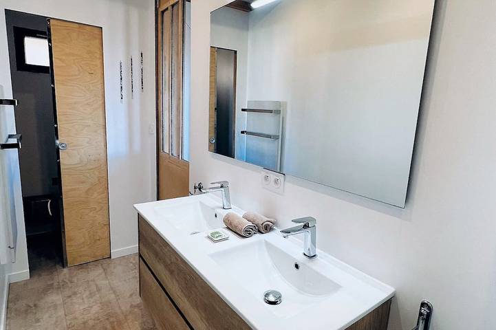 Gîte pour 4 personnes, avec jardin ainsi que terrasse et jacuzzi à Chigny-les-Roses - 4