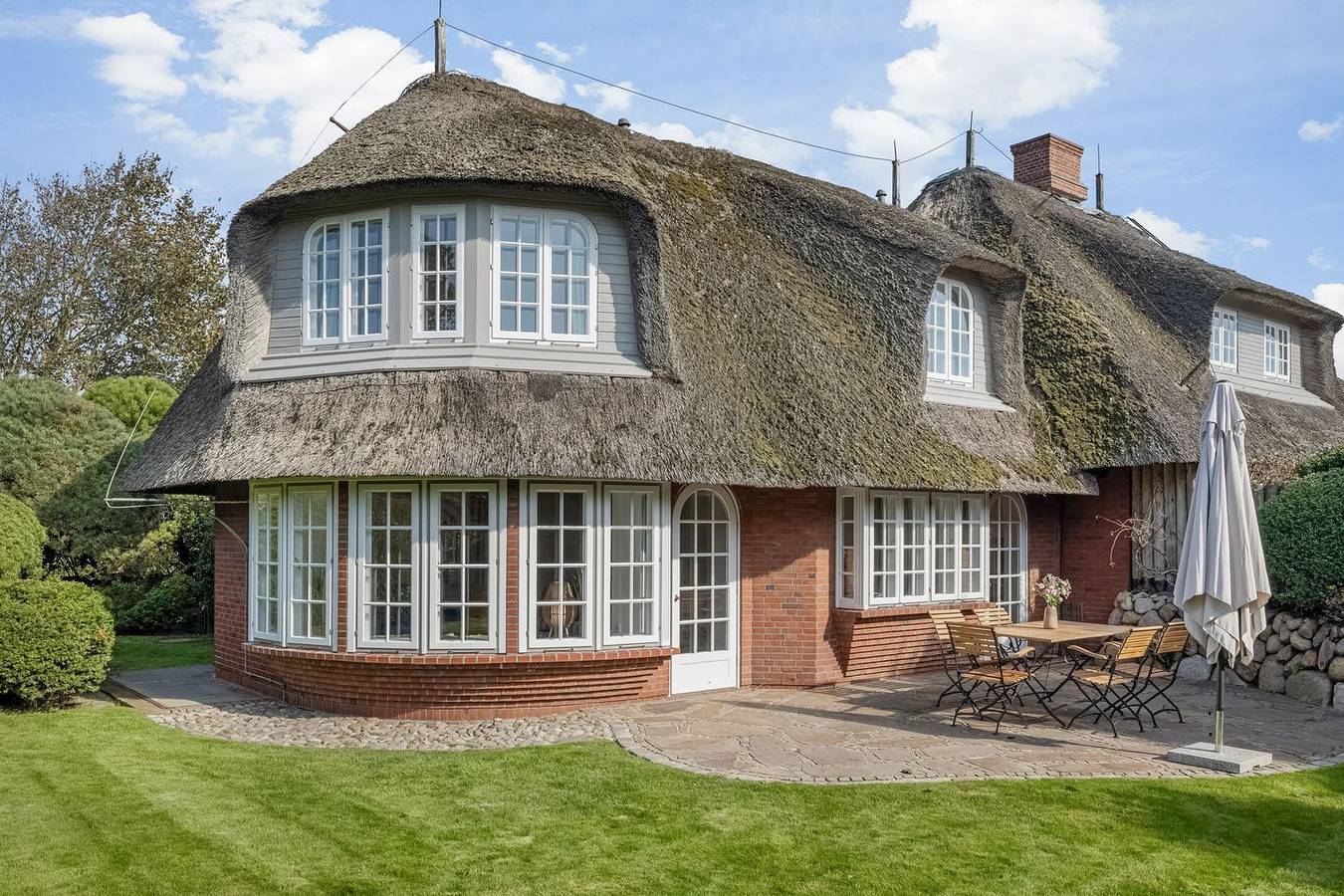 Exklusives 5 Sterne Reetdachhaus für 5 Pers. mit Sauna, Kamin, Garten, Pkw-Stellplatz. in Kampen (Sylt), Sylt