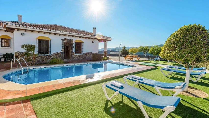 Casa rural para 6 personas, con Balcón/Terraza en Almáchar