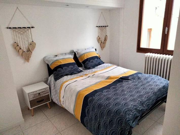 Hôtel pour 4 personnes, avec terrasse et jardin, animaux acceptés à Aigre