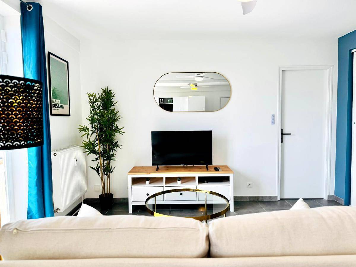 Appartement entier, One-Bedroom Apartment in Troyes, Aube