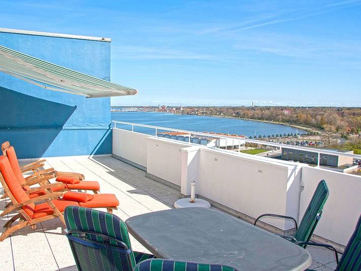 Ferienwohnung für 4 Personen, mit Terrasse und Seeblick in Heiligenhafen