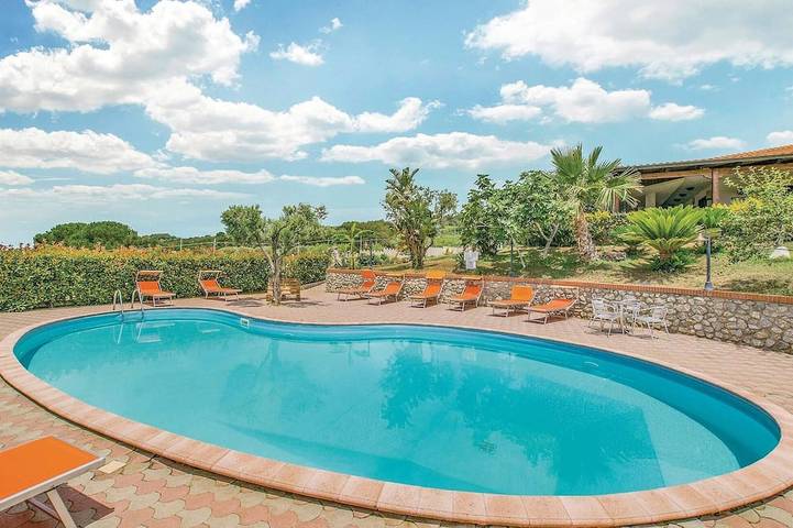 Appartement de vacances pour 4 personnes, avec piscine et jardin - 1