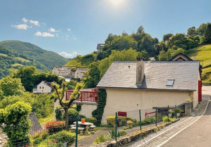 Gîte pour 6 personnes, avec jardin dans vallée d'Aspe - 3