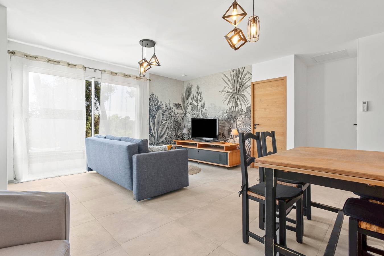 Ganze Wohnung, Ferienwohnung 'Lou Paradou' mit Gemeinschaftsgarten, Wi-Fi und Klimaanlage in Les Arcs (Var), Draguignan Region