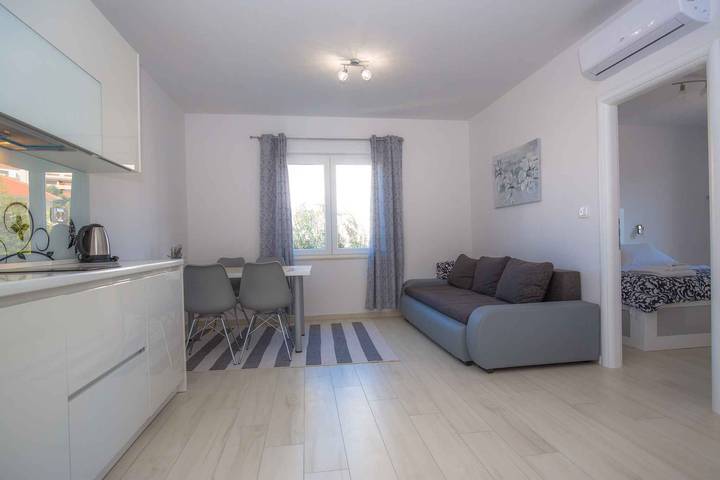 Gîte pour 2 personnes, avec balcon à Rogoznica