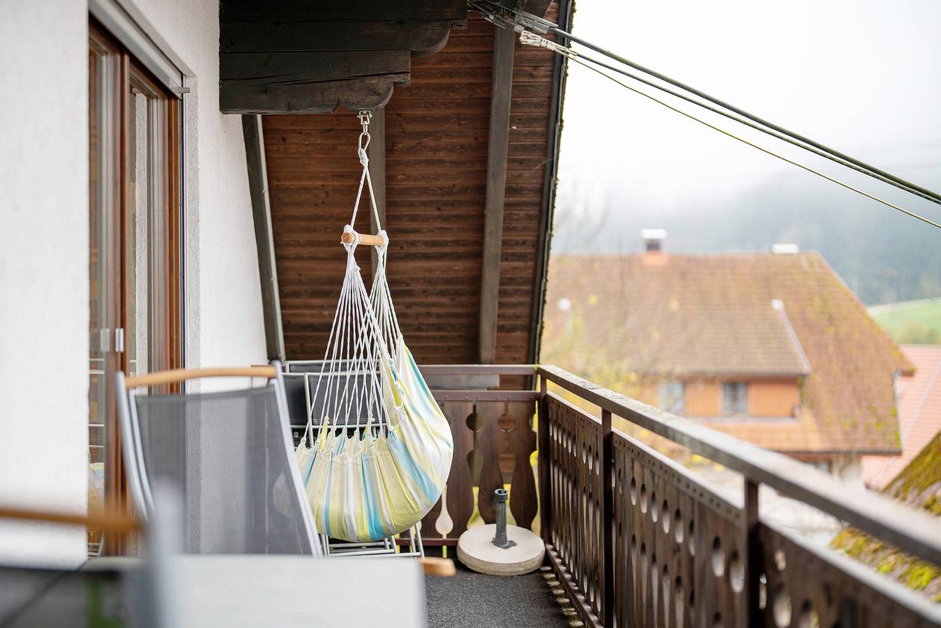Ganze Wohnung, Ferienwohnung Sonnenblume" mit Bergblick, privater Terrasse und Wi-Fi in Elzach, Mittlerer Schwarzwald