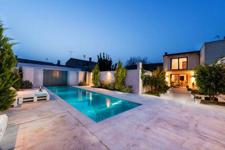 Villa pour 6 personnes, avec terrasse et piscine - 1