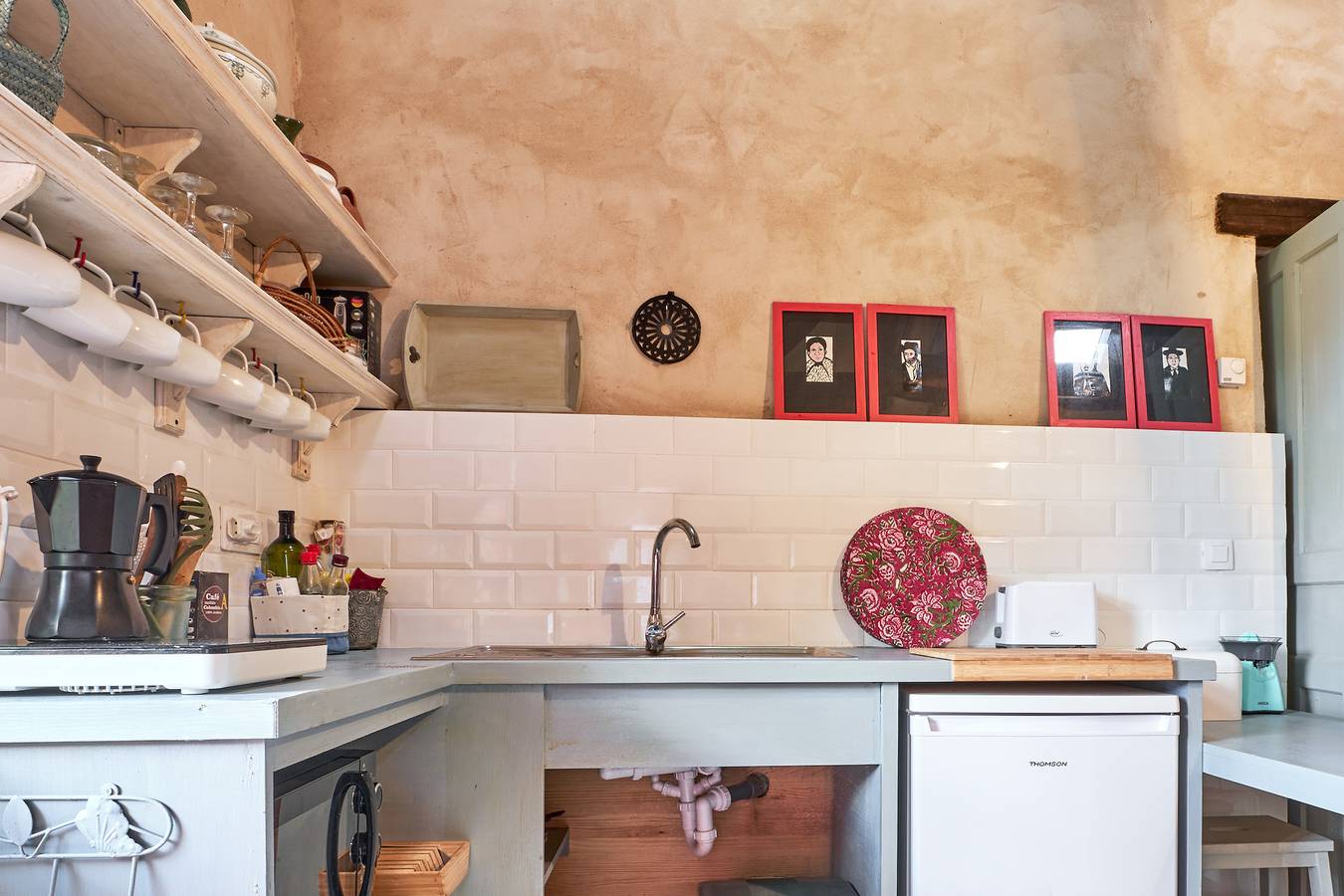 Casa 'La Madrigata' with Private Terrace, Shared Garden, and Wi-Fi in Villamejil, Cordillera Cantábrica