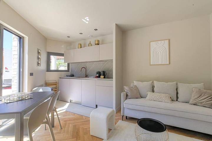 Appartement de vacances pour 4 personnes, avec terrasse et jardin