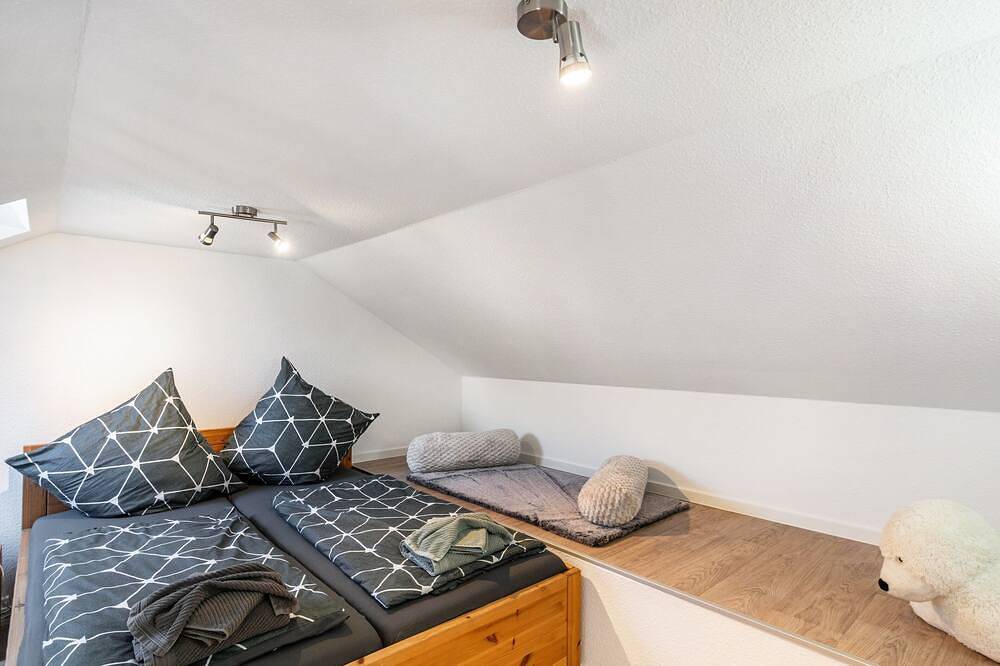 Ferienhaus mit Whirlpool und Sauna am Bernsteinsee in Wiefelstede, Ammerland