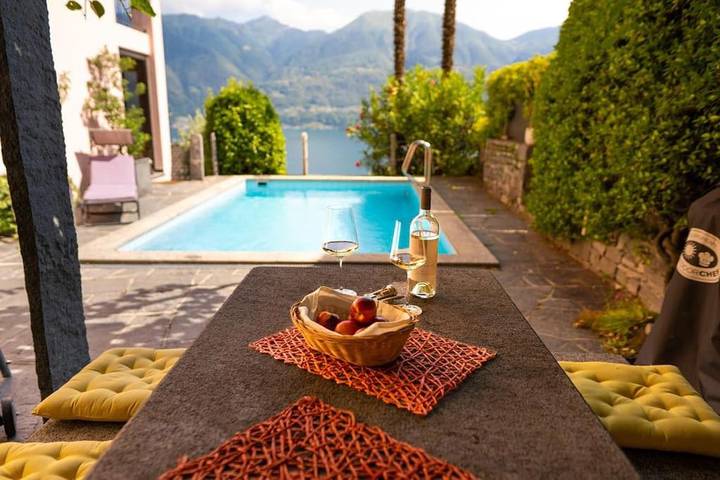 Villa für 4 Personen, mit Balkon und Terrasse sowie Garten und Pool in Ascona