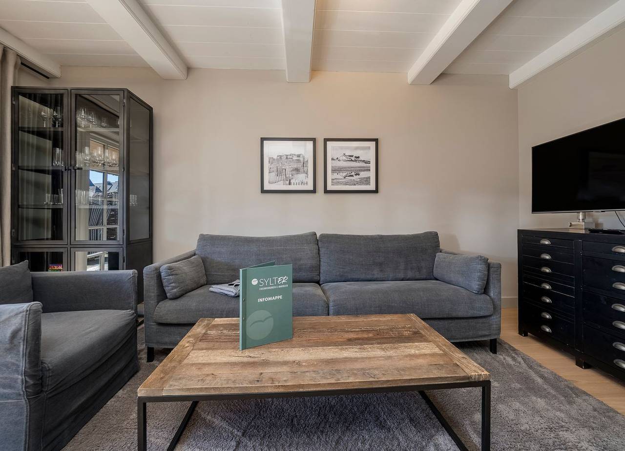 Exkl. Luxus-Hausteil unter Reet mit 4 Zimmern auf ca. 150 m², für bis zu 4 Pers. in Wenningstedt, Sylt