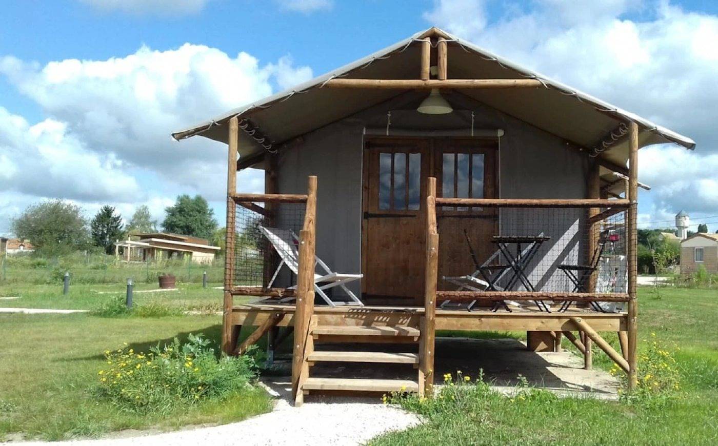 Zecamping 3 étoiles piscine couverte locatif Bbq 16m2 in Mont-près-Chambord, Sologne
