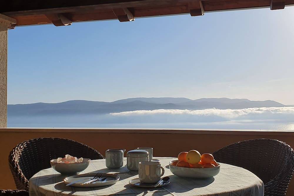 Charmantes Haus mit privatem Pool und der schönen Aussicht in Kršan, Ostküste Istrien