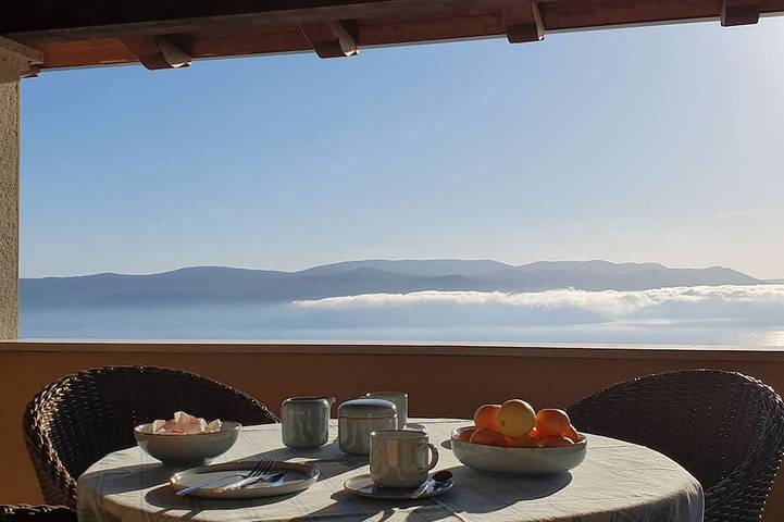 Ferienhaus für 10 Personen, mit Balkon und Terrasse sowie Garten