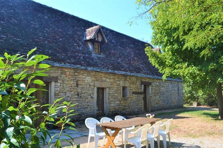 Agriturismo pour 6 personnes, avec piscine et jardin à Gramat