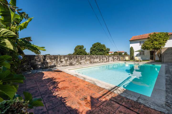 Casa de férias para 8 pessoas, com piscina em Joane