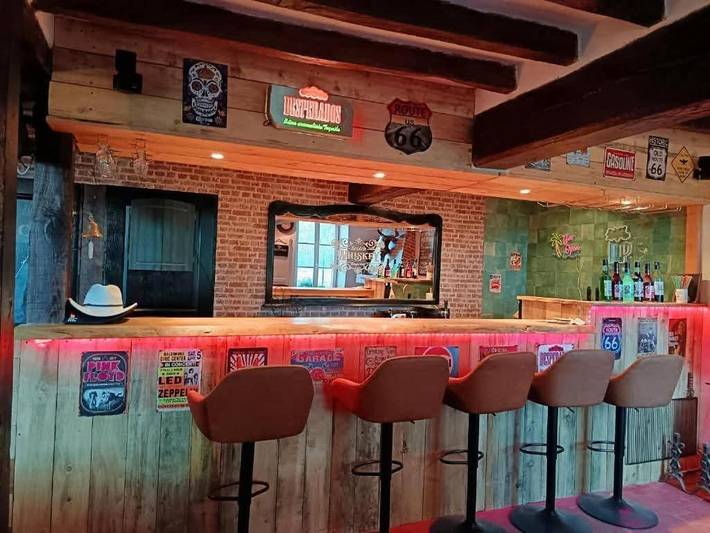 Location de vacances pour 38 personnes, avec jardin et piscine à Saint-Privé - 2