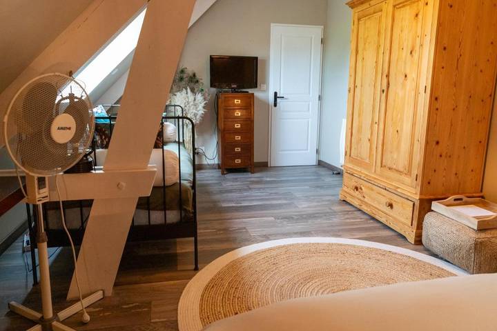 Location de vacances pour 3 personnes, avec terrasse et jardin à La Lande-Saint-Léger - 3