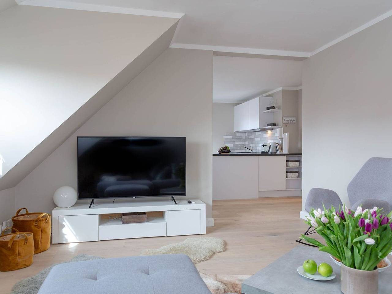 Ganze Ferienwohnung, Sylter Dünengras - Gemütliche Obergeschosswohnung mit Dachterrasse in ruhiger Lage Alt-Westerlands in Tinnum, Sylt (Gemeinde)