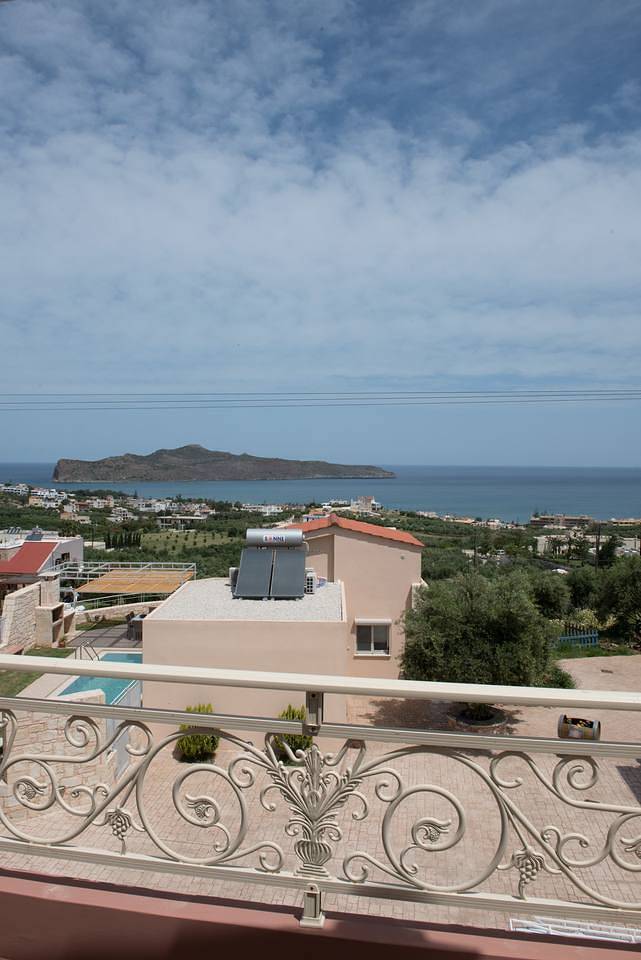 Chalet para 4 personas con balcón/terraza in Kato Stalos, Agia Marina