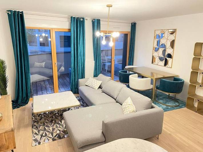 Gîte pour 6 personnes, avec balcon et jacuzzi à Nanterre