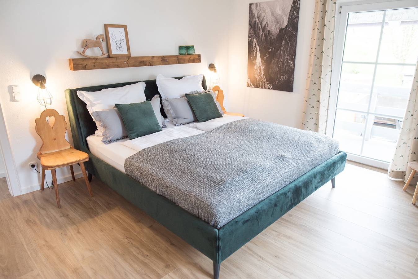 Bergheimat Ruhpolding inkl. Chiemgaukarte - Ferienhaus 140qm, Balkon, Terrasse, 4 Schlafzimmer, Küche, Wohn Esszimmer in Ruhpolding, Bayerische Alpen