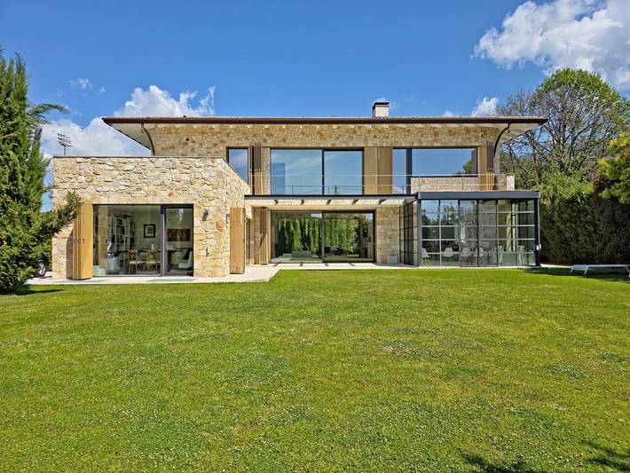 Villa pour 6 personnes, avec jardin et terrasse dans Massa-Carrara
