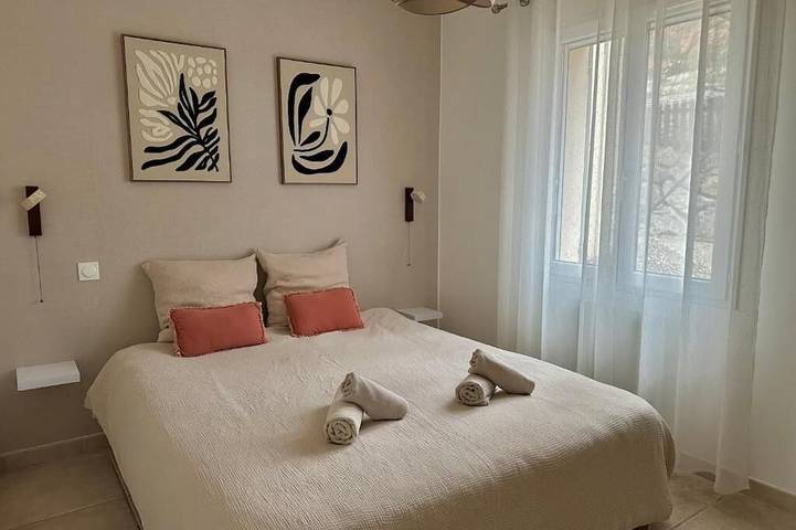 Location de vacances pour 4 personnes, avec terrasse et jardin à Pierrevert