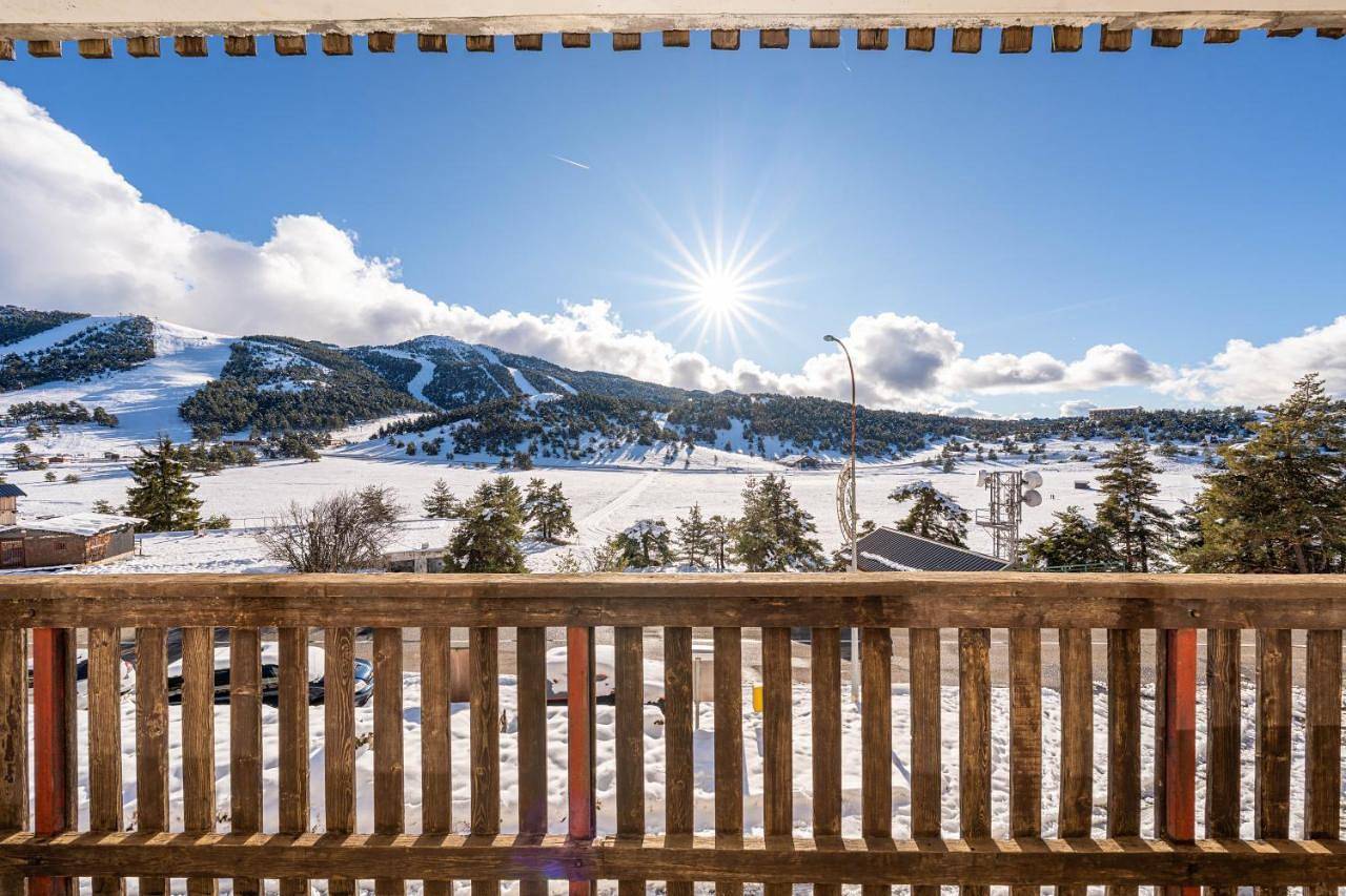 Appartement entier, Panorama des Cimes - T3 avec Sauna privé et Vue imprenable sur la Station in Gréolières les Neiges, Gréolières