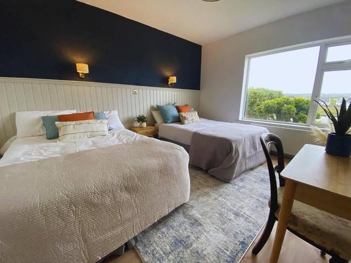 Location de vacances pour 2 personnes, avec jardin ainsi que terrasse et vue, animaux acceptés dans Liscannor - 3